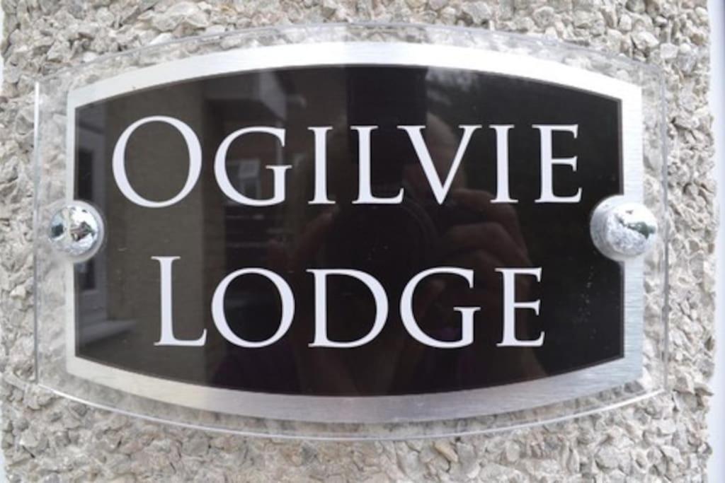 Ogilvie Lodge Llandudno Junction Eksteriør billede