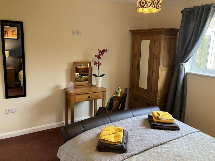 Ogilvie Lodge Llandudno Junction Eksteriør billede